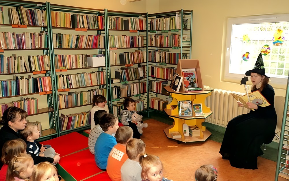 Przedszkolaki w bibliotece