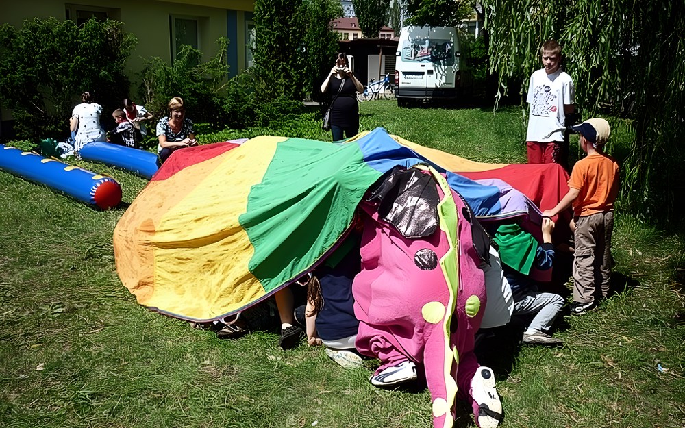 Dinozaury z dalekich krain