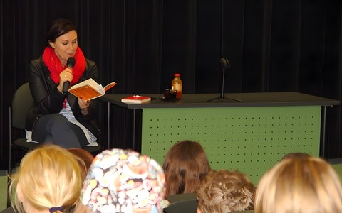Fabicka o seksie, truchcie i ortodoncji