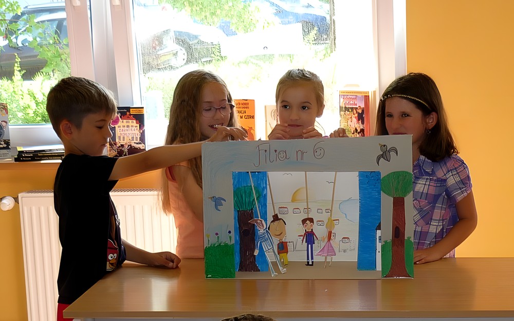 Przedstawienie w teatrzyku papierowym - KOSZALIŃSKI SMOK