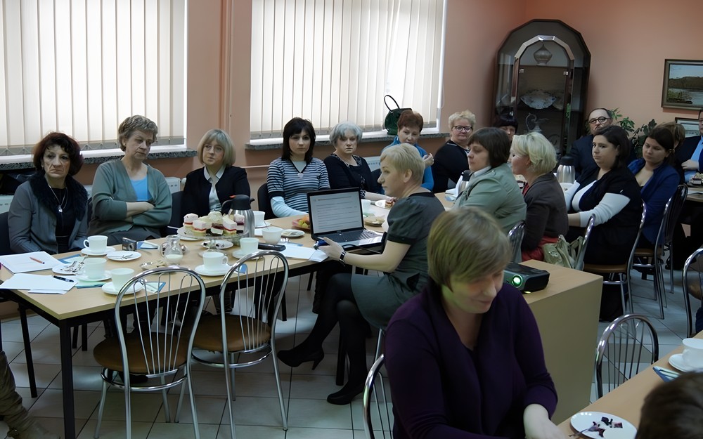 Biblioteki gminne powiatu koszalińskiego w 2012