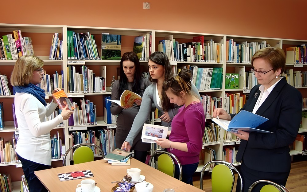 Studentki w bibliotece