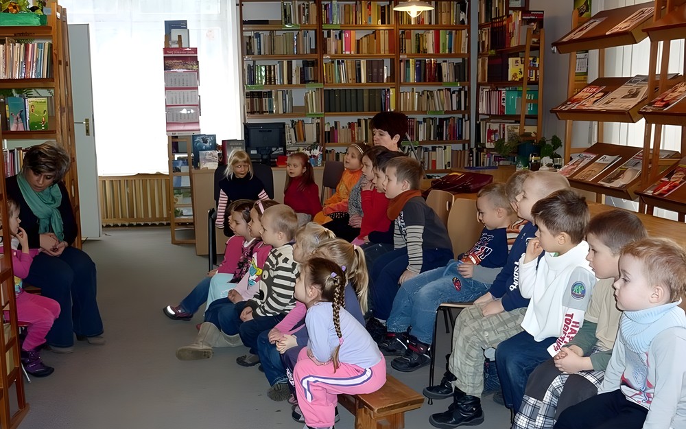 Przedszkolaki w bibliotece