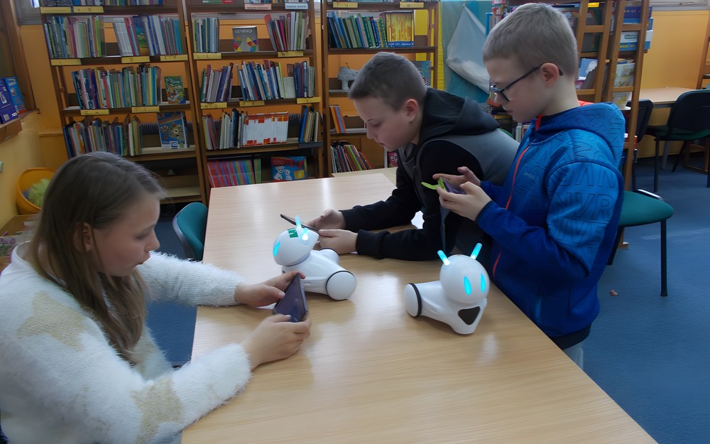 Dzieci programują ruchy Photonów