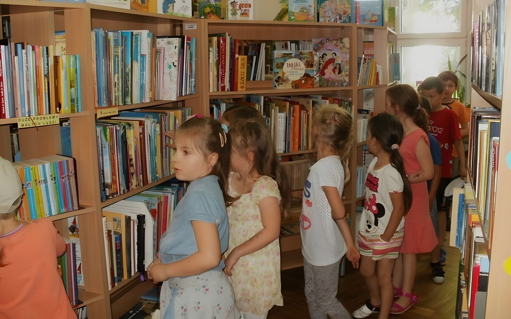 Przedszkolaki w bibliotece