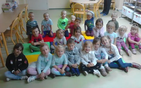 Dzieci podczas zajęć