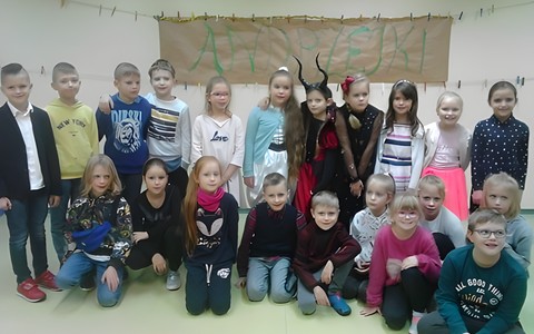 Dzieci podczas zajęć