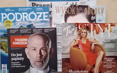 Zdjęcie prasy kolorowej i codziennej