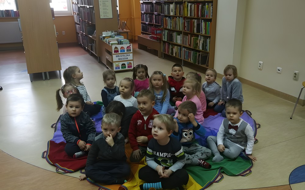 Trzylatki w bibliotece