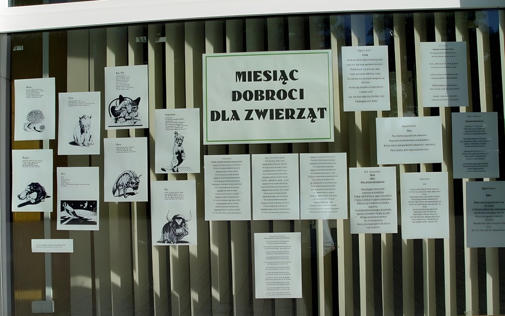 Miesiąc dobroci dla zwierząt - wystawa książek