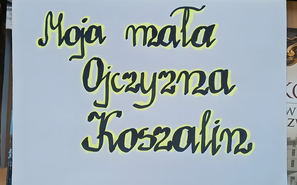Biała krta z czarno-żółtym napisem Moja mala ojczyzna - Koszalin