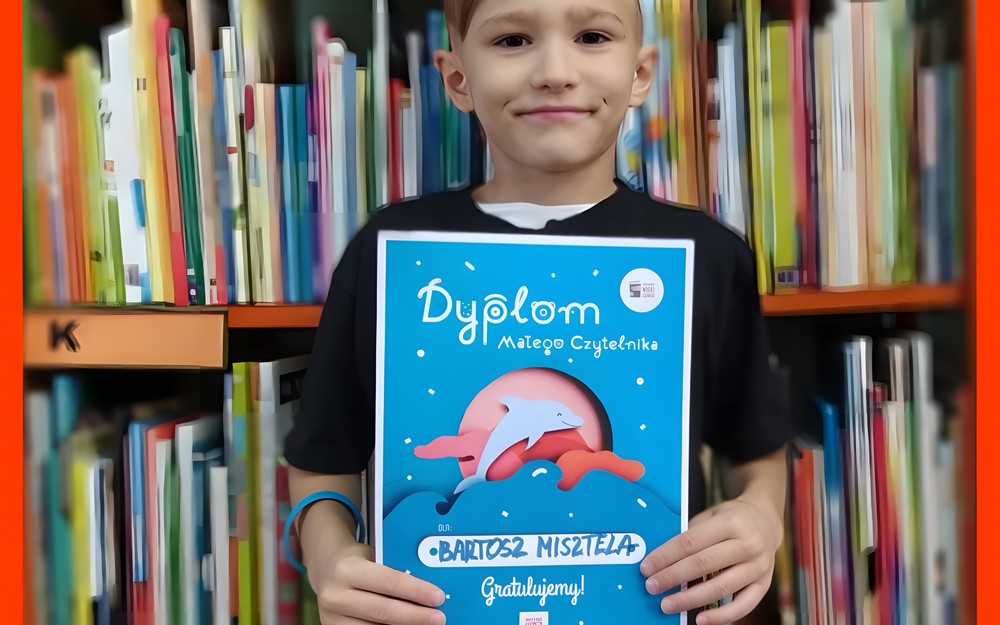 Zdjęcie Bartosza z dyplomem
