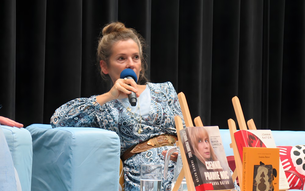 Joanna Bator podczas spotkania.