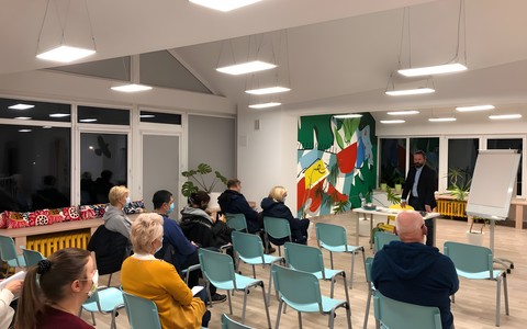 Paweł Kazimierski opowiada o różnych typach podłoży do roślin.