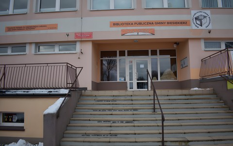 Budynek Biblioteki Publicznej Gminy Biesiekierz, aut.zd. Michalina Siamro