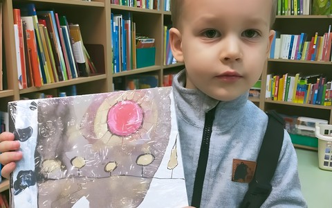 Stasiu z książęczką