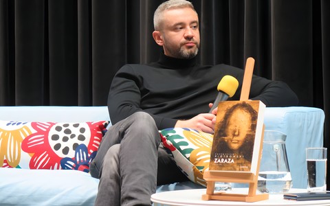 Przemysław Piotrowski podczas spotkania autorskiego.