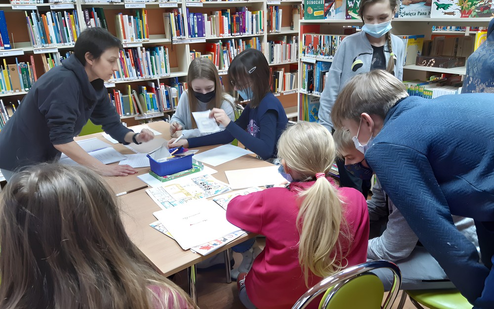 Spotkanie uczestników tworzących gazetkę "Głos dziecięcy"