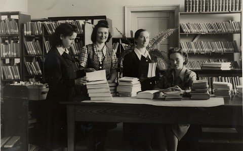 Na zdjęciu trzecia od lewej Aniela Baracz