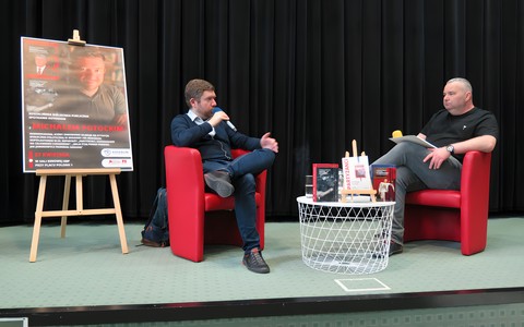 Rozmowa Michała Potockiego z Piotrem Pawłowskim (po prawej).