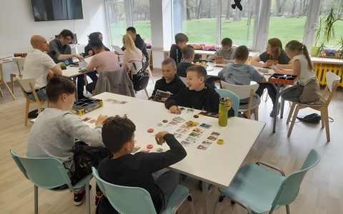 Uczestnicy Bibliotekogrania podczas rozgrywki