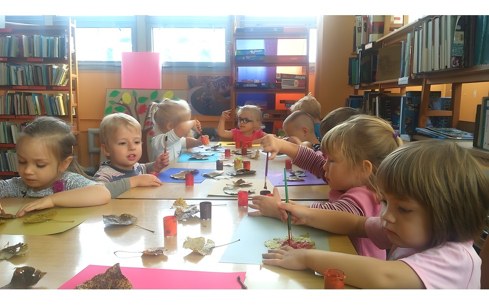 „Smerfy” w bibliotece