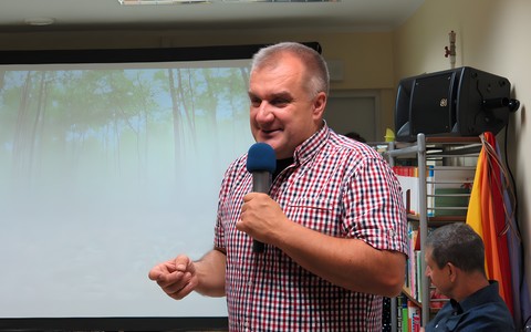 Marcin Kostrzyński podczas spotkania.