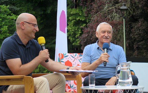 Spotkanie z Krzysztofem Wielickim prowadzone przez Piotra Polechońskiego (po lewej)