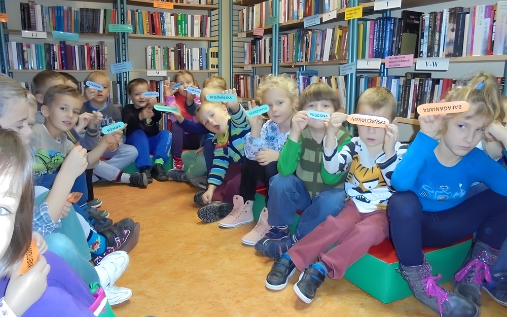 PRZEDSZKOLAKI W BIBLIOTECE