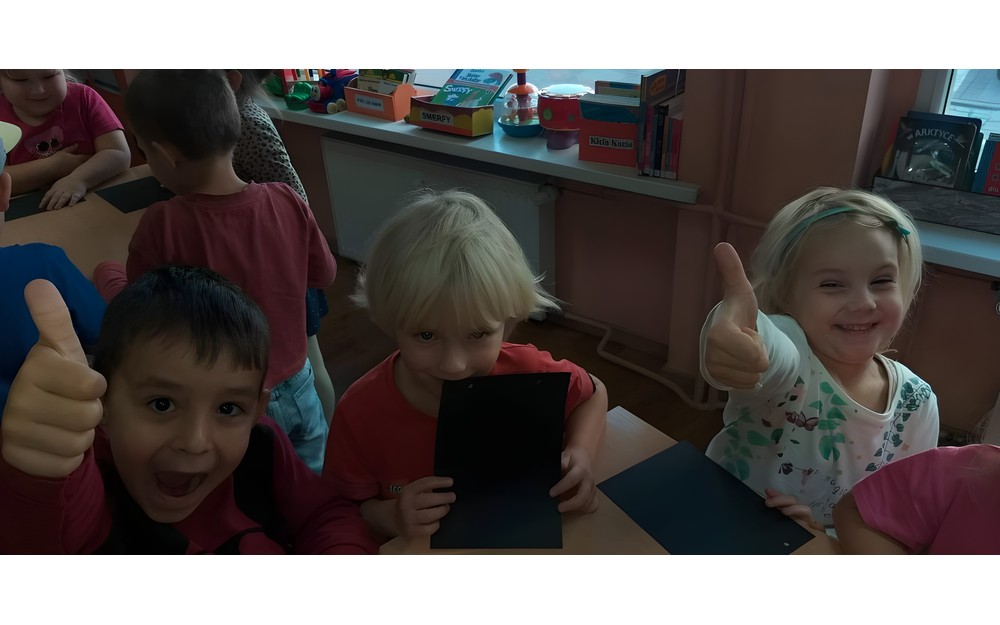 Przedszkolaki w bibliotece- grupa "Jeżyków" z Przedszkola nr 21