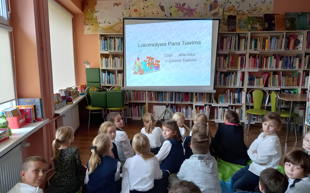 Lekcja biblioteczna z klasą II c Szkoły Podstawowej nr 23