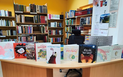 WYSTAWKA KSIĄŻEK O EMOCJACH