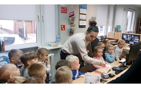 Bibliotekarka opowiada o swojej pracy