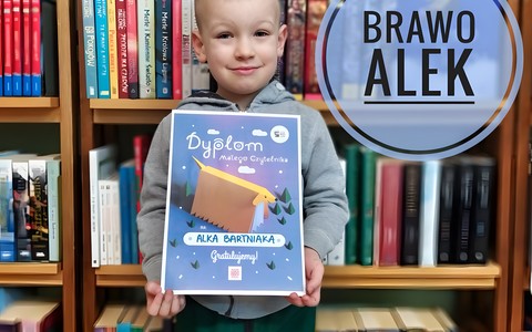 Zdjęcie Aleksandra z dyplomem