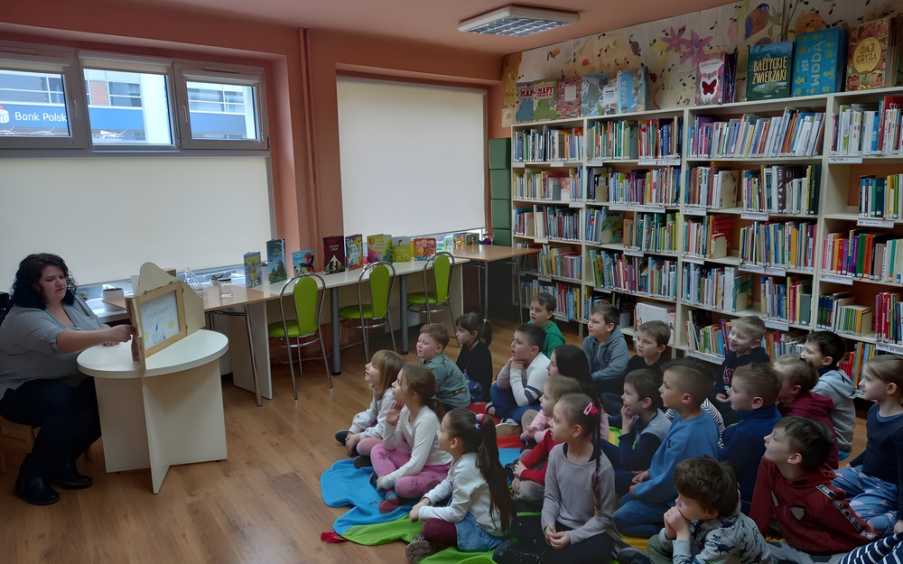 Euroludki z Przedszkola nr 8 w bibliotece