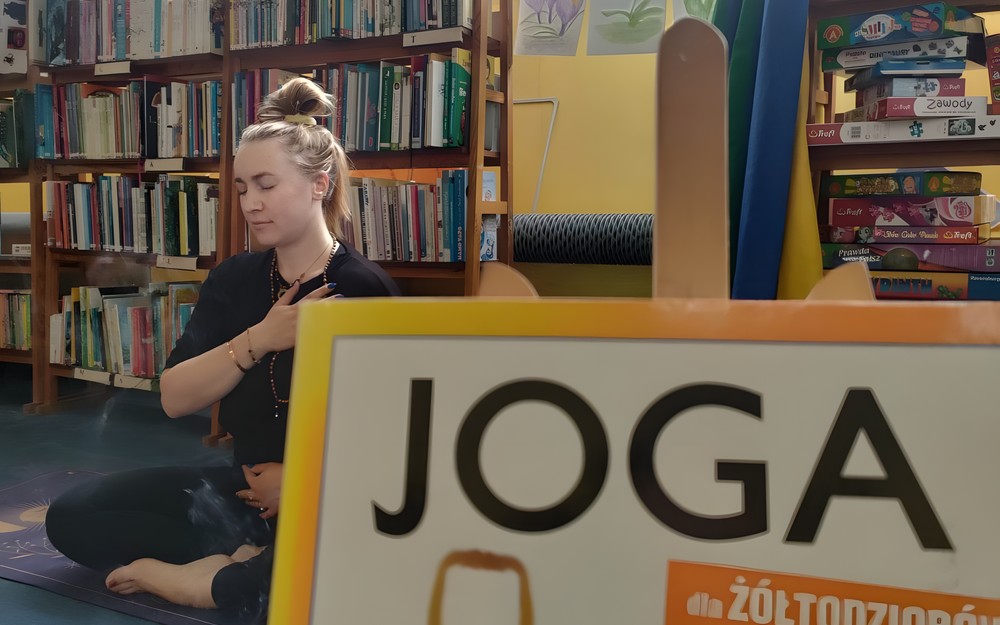 prowadząca jogę