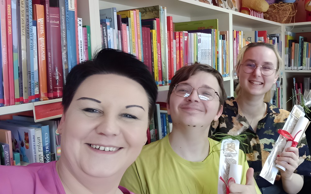 Zdjęcie z naszą młodzieżą, właściwie już dorosłą młodzieżą na pamiątkę!!!