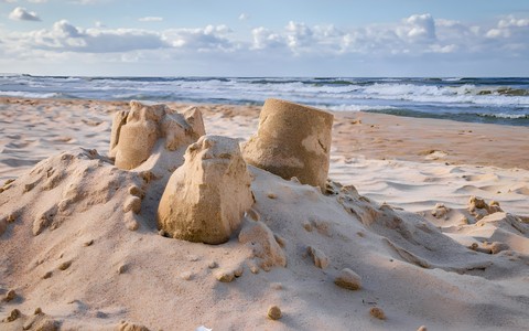 sand-castle-ge9eb96e7c1280.jpeg