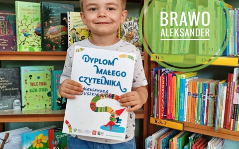 Zdjęcie Aleksandra z dyplomem