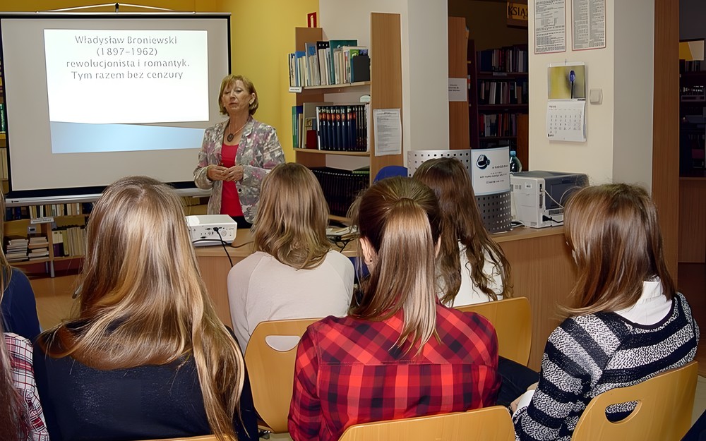 Czego nie wiemy o Broniewskim?