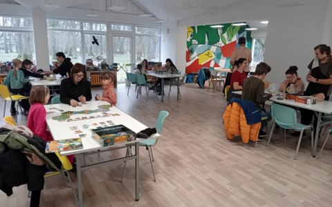 Uczestnicy Bibliotekogrania podczas rozgrywek.