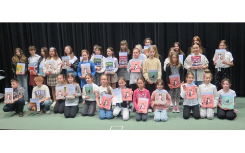 Nagrodzeni w powiatowym konkursie plastycznym "Ilustrujemy Klechdy sezamowe i Przygody Sindbada Żeglarza Bolesława Leśmiana"