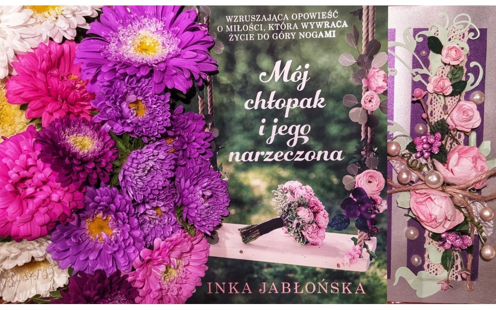 na zdjęciu książka
