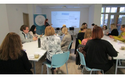 Uczestnicy szkolenia o aktywizacji młodzieży i Mandze w KBP