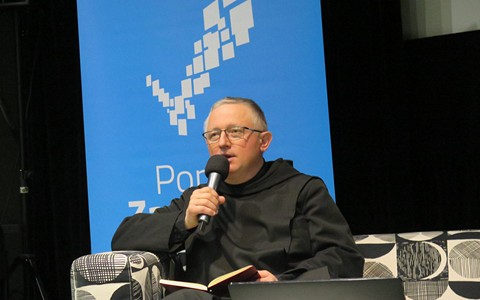 O. Rafał Dudek OSB podczas spotkania.