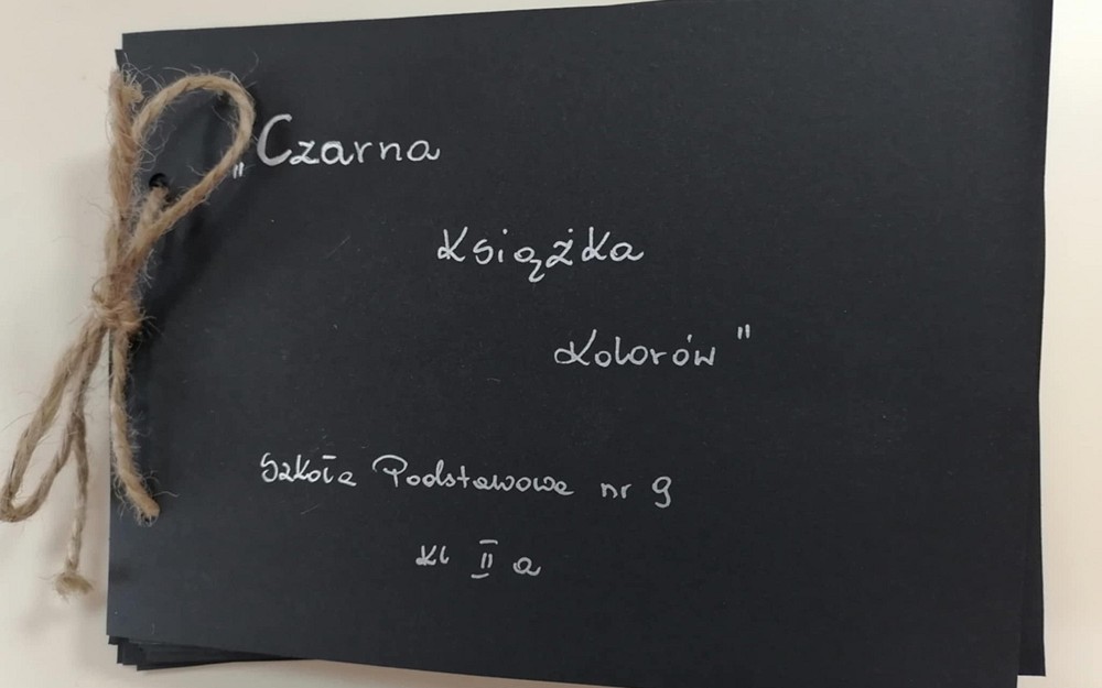 22 Tydzień Bibliotek- Szkołą Podstawowa nr 9 i klasa 2 a