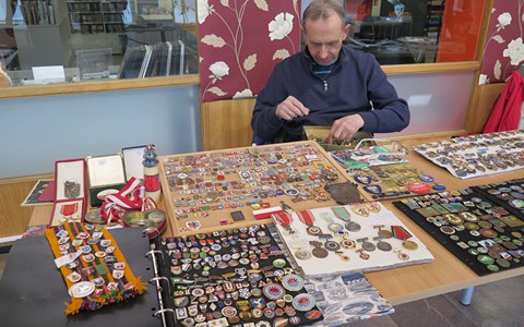 Wystawca na Giełdzie Kolekcjonerskiej.