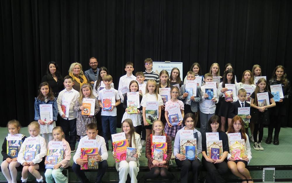 Zdjęcie grupowe uczestników konkursu.