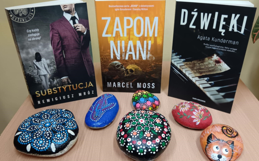Zdjęcie książek Substytucja, Zapomniani, Dźwięki