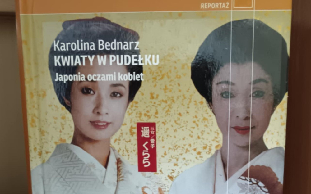 Książka Kwiaty w pudełku